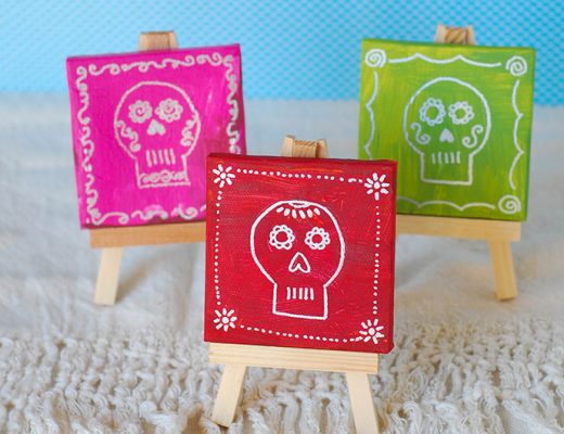Día de los Muertos Mini Skull Paintings -MamiTalks.com