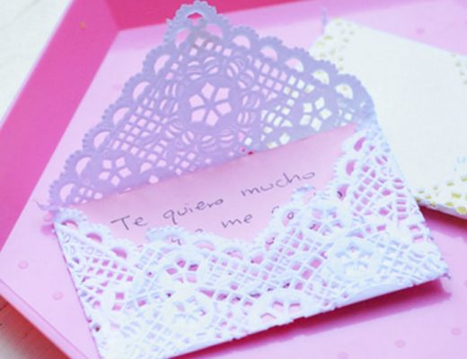 Love Notes made with paper dollies. -MamiTalks.com